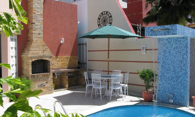 Ponta Negra House | Comfortable house with swimming pool close to Ponta Negra Beach.