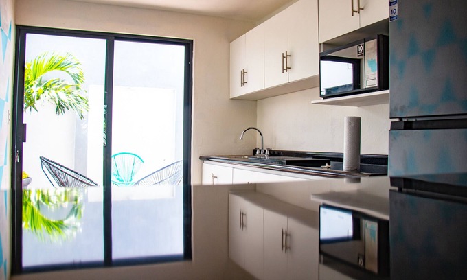 La Salle 2 Apartment | Comfortable modern apartment conveniently located for shopping and dining.