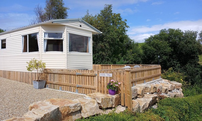 Lecemy Cabin | Comfortable Mobile Home in the Countryside