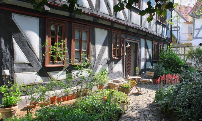 Gudensberg Apartment | Comfortable & modern Staying in the half timbered ambience of the Old Parish Gudensberg