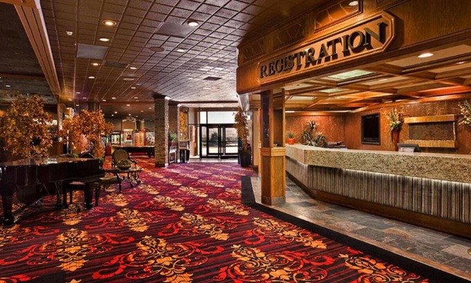 Elko House | Comfortable Stay! Outdoor Pool, Parking, Pets Allowed, Near Elko State Park!