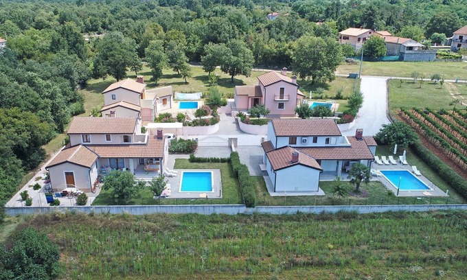 Mofardini House | Comfortable villa with private pool and WiFi