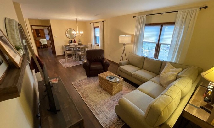Orchard Park House | Comfortable welcoming retreat 1 mile from Highmark Stadium.