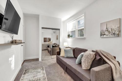 Germantown Apartment | Comfy 1br In East Germantown