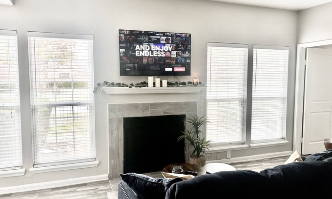Plano Condo | Comfy 1br w/gated patio