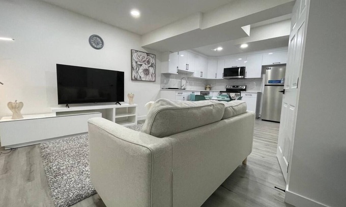 Southwest Edmonton Apartment | Comfy 2BR Basement Getaway
