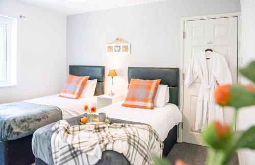 Acresford House | Comfy 3-Bed House near City Centre, sleeps 6