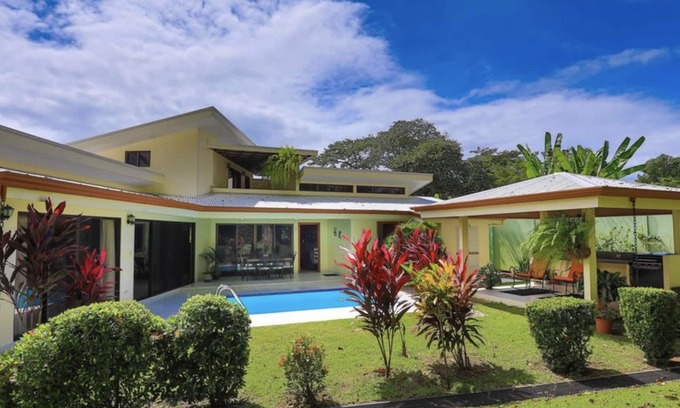 Uvita House | Comfy and Convenient Home Minutes from Beach National Park