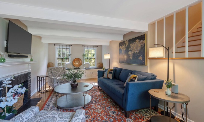 Eastside House | Comfy and cozy 4-bedroom minutes to SU, Hospitals, and downtown Syracuse