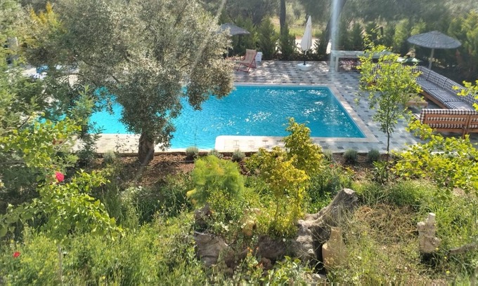 Selcuk Apartment | Comfy Apart w Shared Pool Near Kusadası in Selcuk