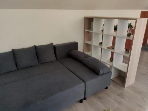 Vecses Apartment | Comfy Attic Near the Airport - Full