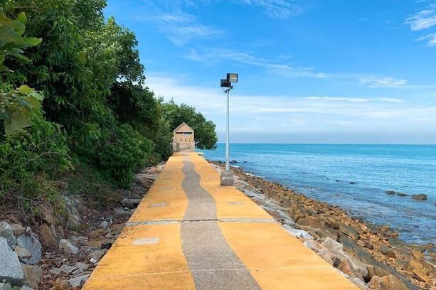 Tanjung Tanah Merah Apartment | Comfy Beachfront View at Seri Bulan Condominium Teluk Kemang