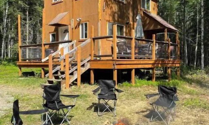 Interior Alaska Cabin | Comfy/Private Alaskan Cabin 1