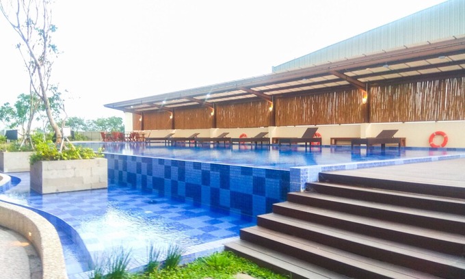 Cikarang Hotel | Comfy Relaxing Studio Apartment Azalea Suites Cikarang