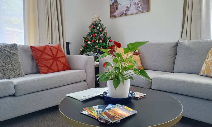 Johnsonville House | Comfy & Sunny home in Wellington