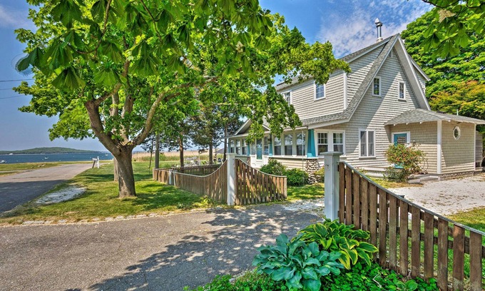 Portsmouth Cottage | Common Fence Point Cottage w/Ocean Views!