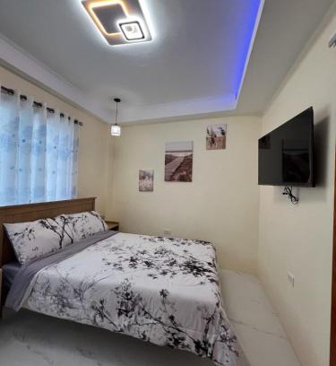 Compostela House | Compostela Guest Room #1 Terrace, Rooftop, Netflix, WiFi