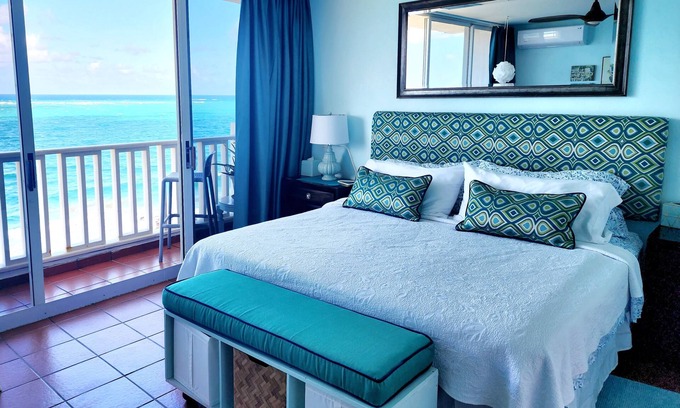 Condado Condo | Condado Beachfront Studio, Incredible view, next to Mariott, secure, king bed