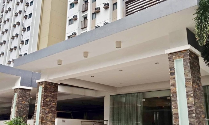 Cebu Apartment | condo in the city w/fibr wifi, near I.T.,Sm,Ayala