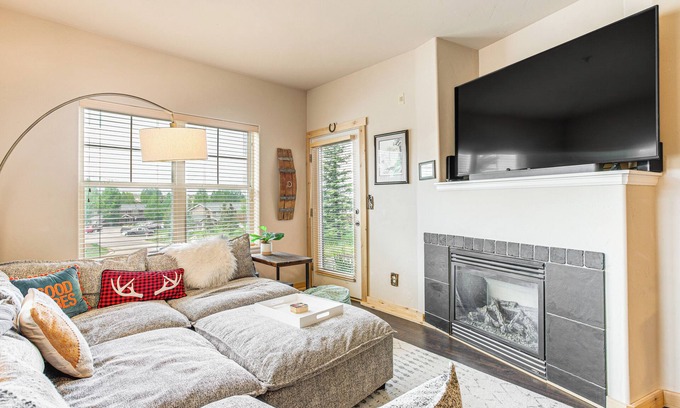 Fraser Condo | Condo Near Winter Park Resort + Steps From Shuttle