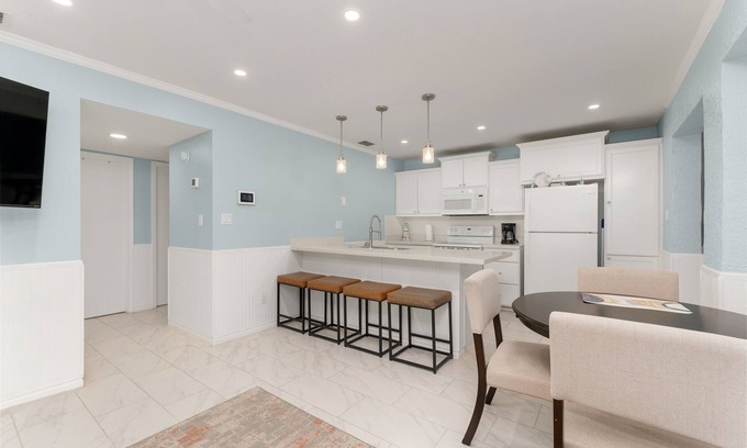 Port Isabel Condo | Condo on the Water/pool, fishing, boatslip, pets.