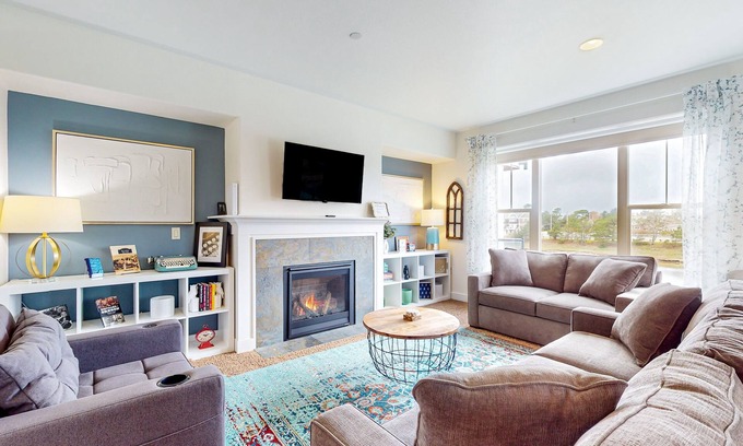 Seaside Condo | Condo with riverfront view - close to beaches & town - walk everywhere