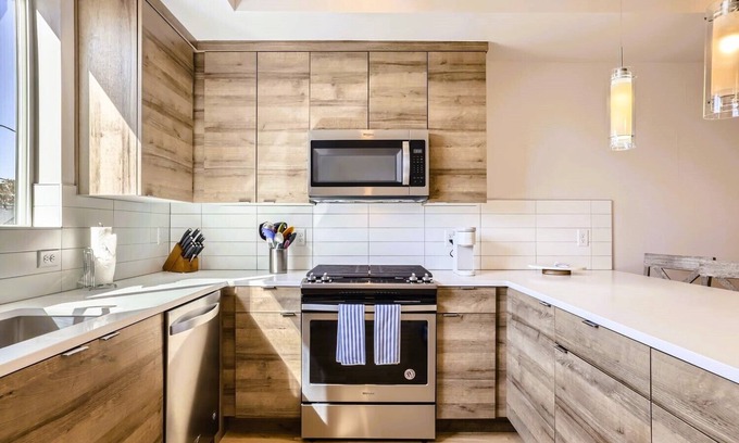 West Colfax House | Conejos Place Rooftop Views Near Broncos Stadium
