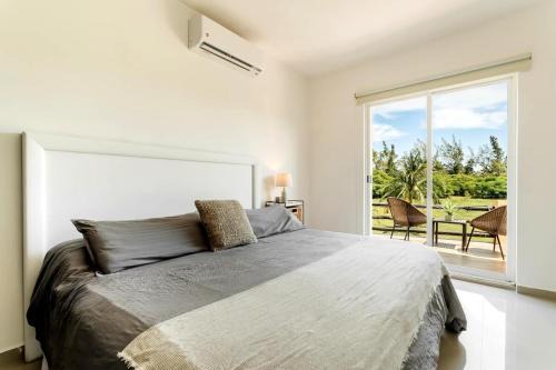 Zona Hotelera Apartment | Confortable Lagoon front 1 BDR by Casa Paraiso