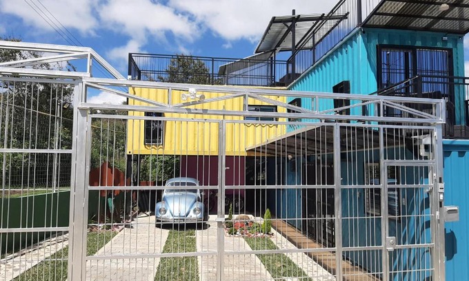 San Bartolome Milpas Altas House | Containers Village