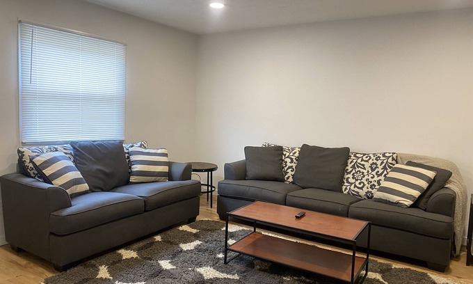 Normal House | Contemporary 2bd 1.5ba Townhouse