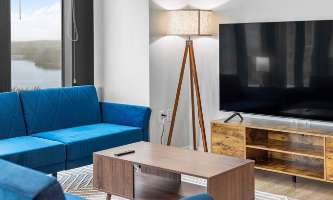 Assembly Square Apartment | Contemporary 3BR/2.5BA Unit in Assembly Square