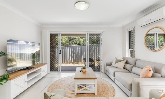 South Toowoomba Apartment | Contemporary Chic on CBD Fringe!