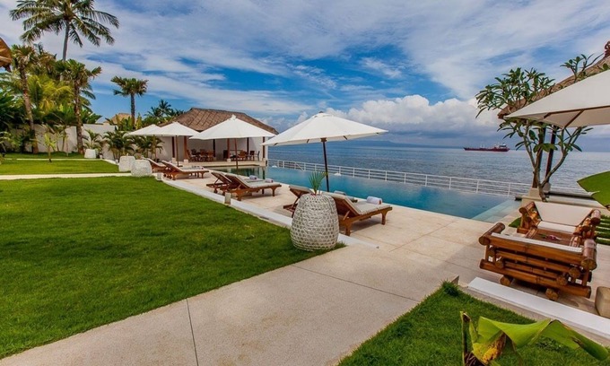 Manggis Villa | Contemporary-Colonial Style 4BR Ocean View Villa, Candidasa! W/Swimming Pool!