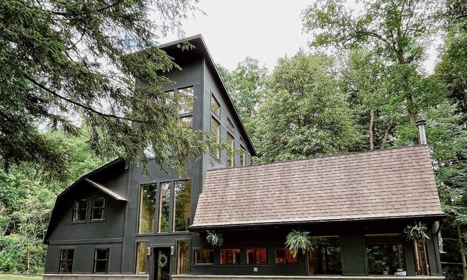 Schenley Ski Chalet | Contemporary Tower in the woods at the base of Birdsfoot Golf course