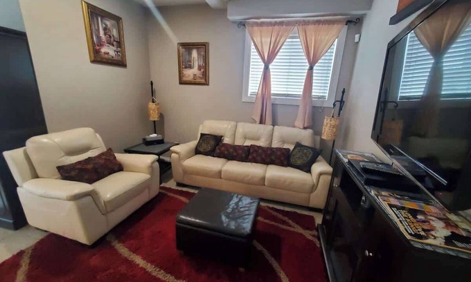 Thunder Bay Apartment | Convenient Area Glamorous suite