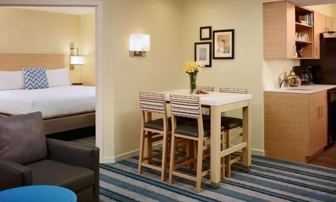 Somerset Hotel | Convenient Retreat with 2 Bedrooms, Near TD Bank Ball Park and Museum