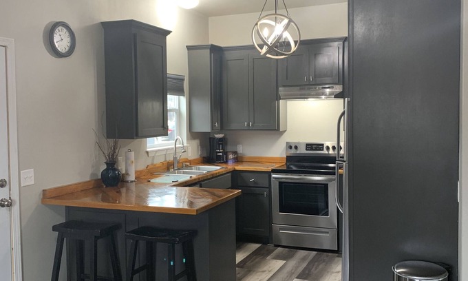 Tahlequah Apartment | Cool, clean, and cozy