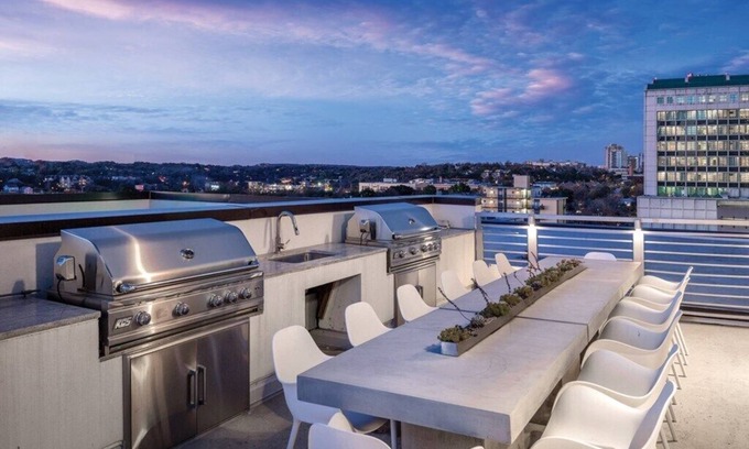 Civic District Apartment | Cool Club Wyndham Austin, Studio, Discover Stories Untold
