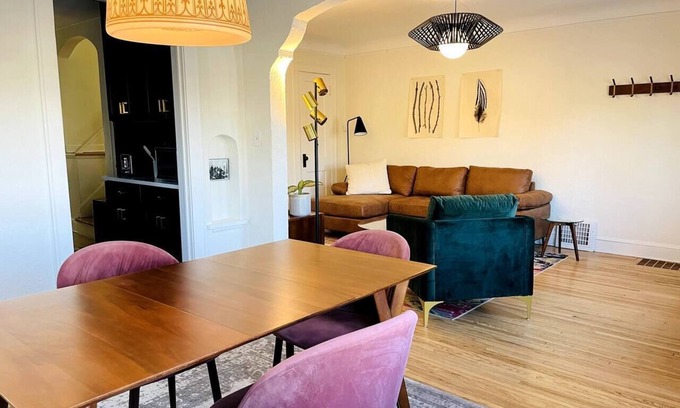Union Park Cottage | Cool, Quiet, and Comfortable Cottage Near Mac