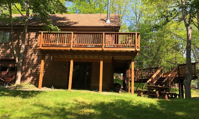 Copake Lake House | Copake Lake Rustic All-Season 3 Bdrm, 2 Bath Home