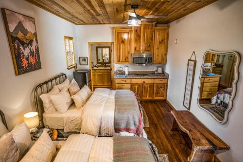 Broken Bow Ski Chalet | Coppermoon Cabin