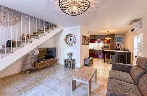 Maillane House | Coquette Maison de Village