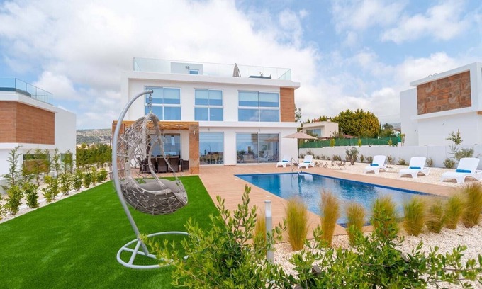 Peyia Town Villa | Coral Elite Residence 10. Prestige 4 bedroom villa with private pool and jacuzzi