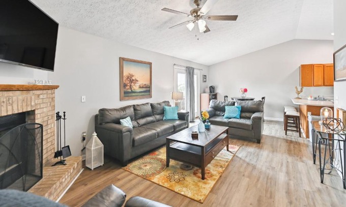 Corinth House | Corinth Getaway with Deck about 11 Mi to Ark Encounter!