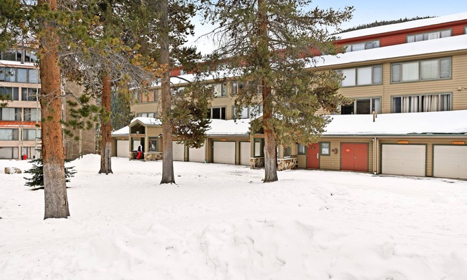 Lakeside Village Condo | Corner condo w/ Keystone & lake views plus shared pool, hot tub, & gym
