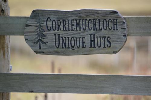 Dunkeld Ski Chalet | Corriemuckloch Unique Huts