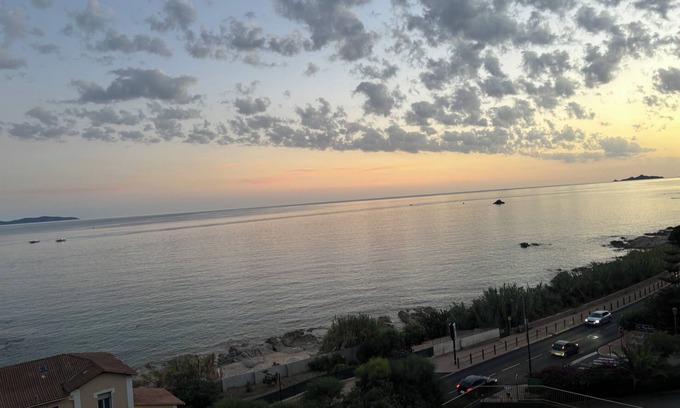 Ajaccio Apartment | Corse Ajaccio Chapelle des Grecs, appartement T1 bis vue mer 50 m2, terrasse