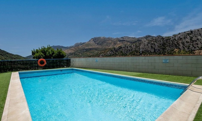 Benaojan Villa | Cortijo La Bodega - Conjunto Benaoján by Ruralidays