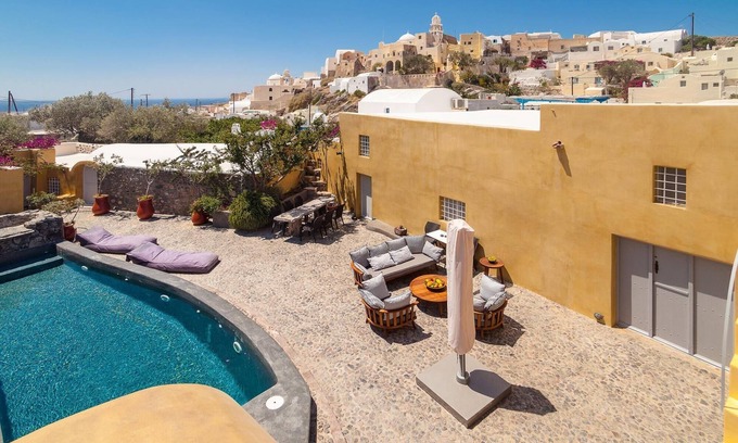 Emporio Villa | Cortile delle Stelle