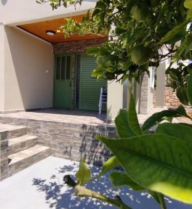 Vigklafia House | Cosmitsa House